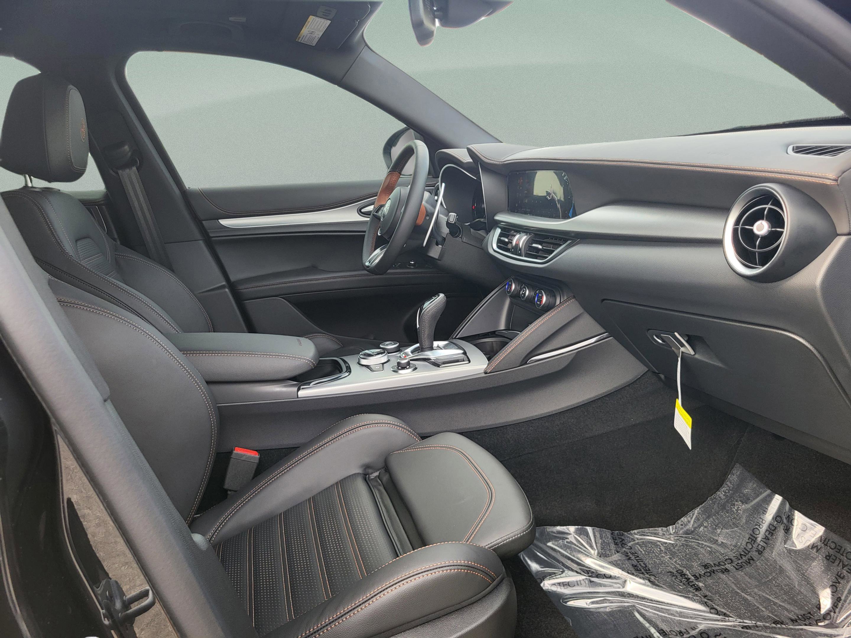 New 2025 Alfa Romeo Stelvio Sprint image 36