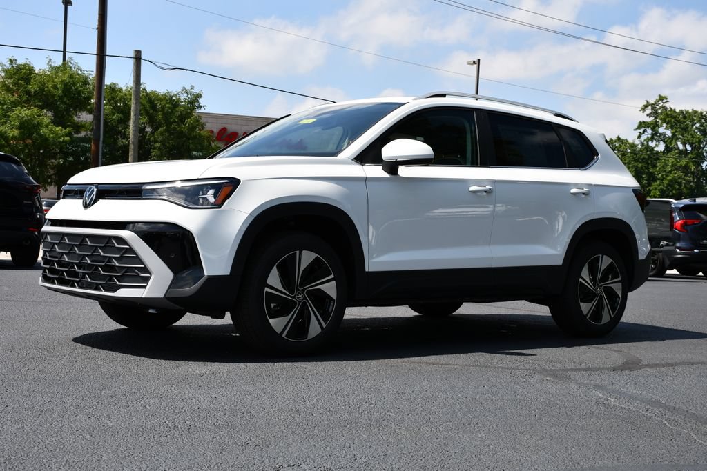 New 2026 Volkswagen Taos SE AWD/4WD image 3
