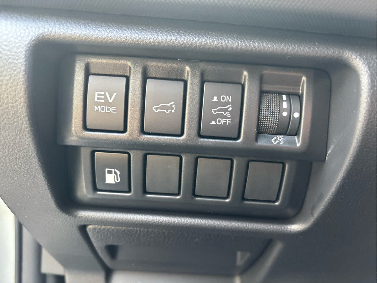 Certified 2025 Subaru Forester Limited w/ Popular Package AWD/4WD image 20