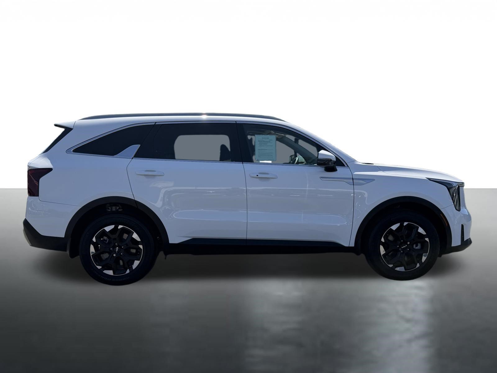 Certified 2025 Kia Sorento S w/ Panoramic Sunroof Package FWD image 9