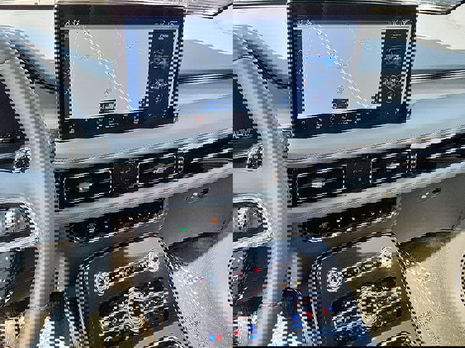 Used 2022 Lincoln Nautilus Reserve w/ Equipment Group 201A AWD/4WD image 13