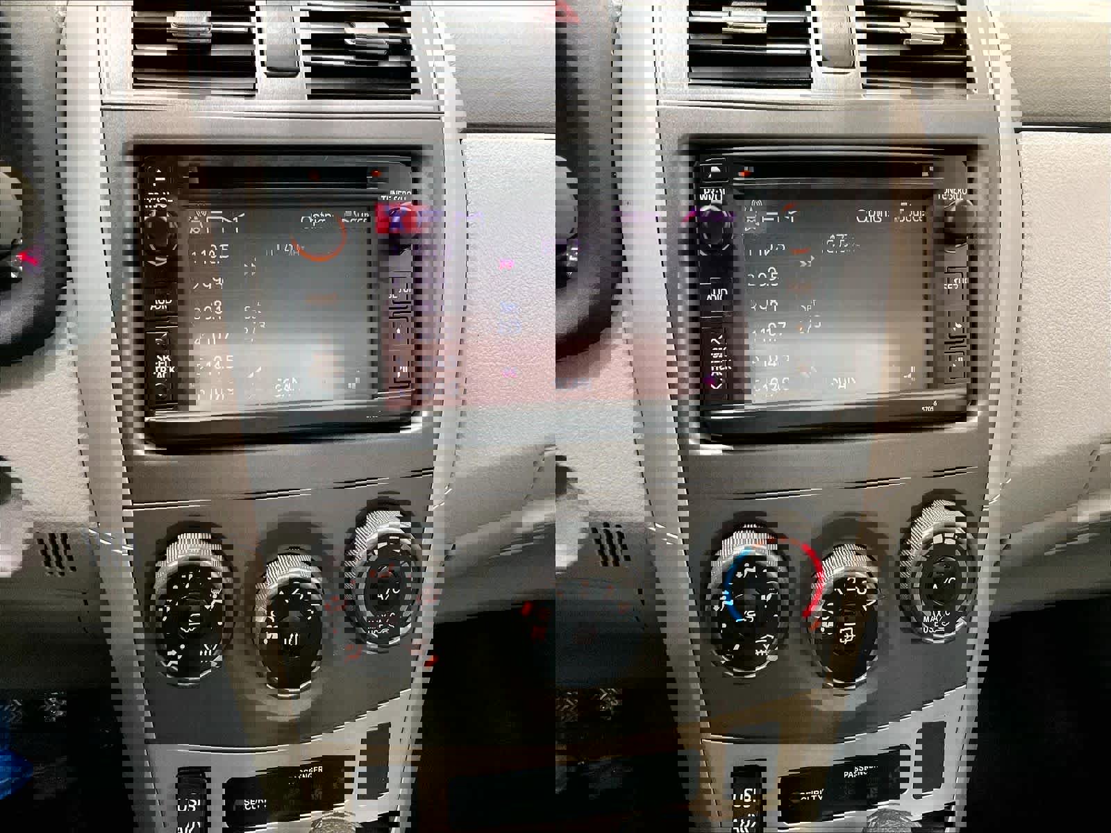 Used 2013 Toyota Corolla LE image 24