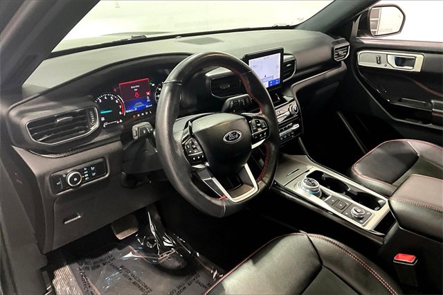 Used 2024 Ford Explorer ST-Line w/ Class IV Trailer Tow Package image 17