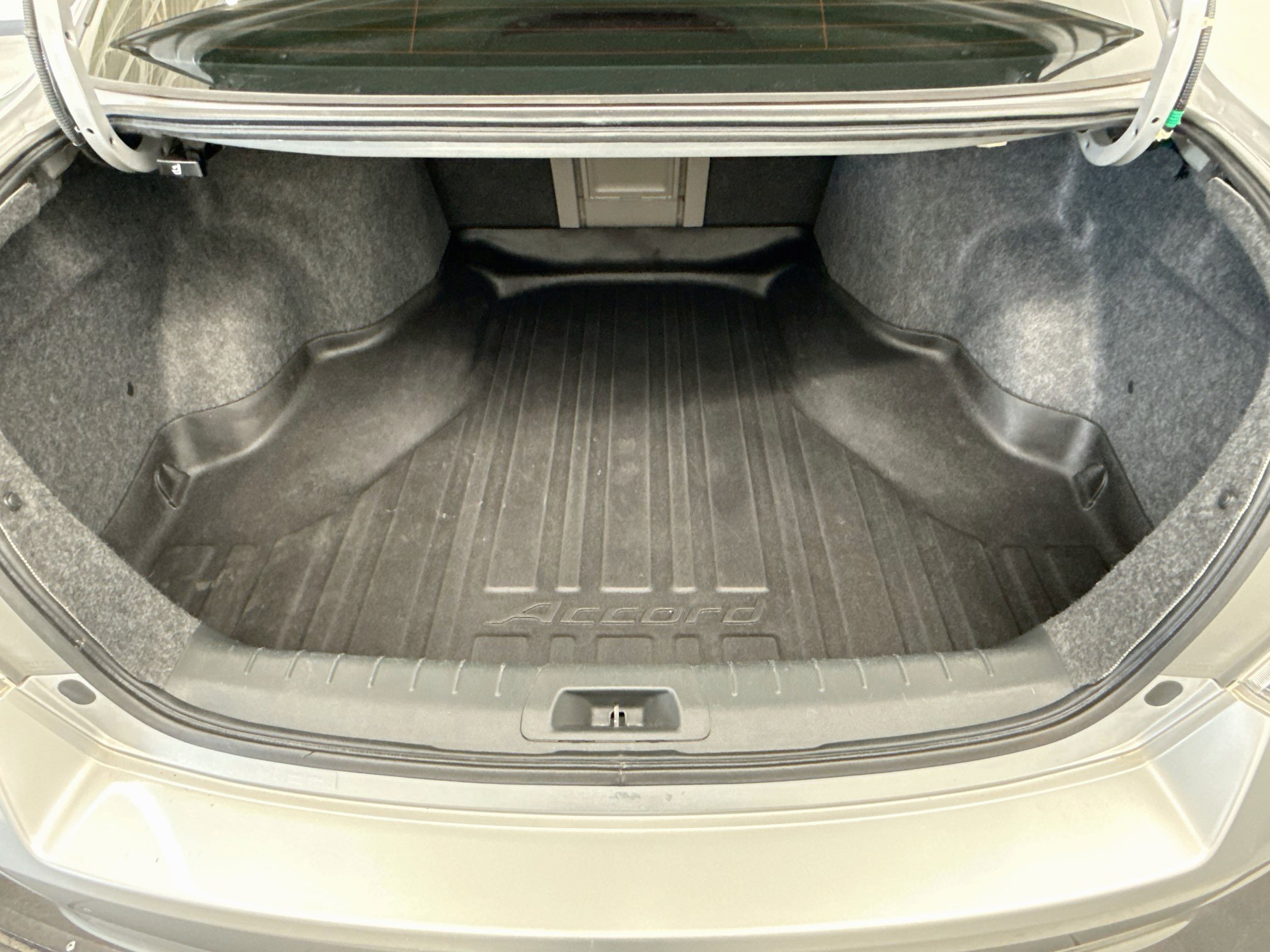Used 2011 Honda Accord EX-L image 28