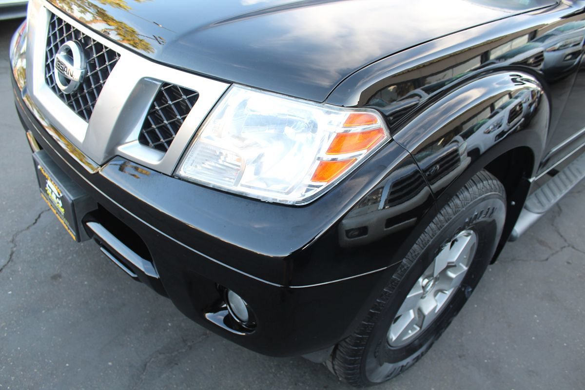 Used 2013 Nissan Frontier PRO-4X AWD/4WD image 11