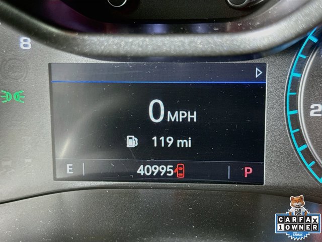 Used 2022 Chevrolet Colorado Z71 AWD/4WD image 2
