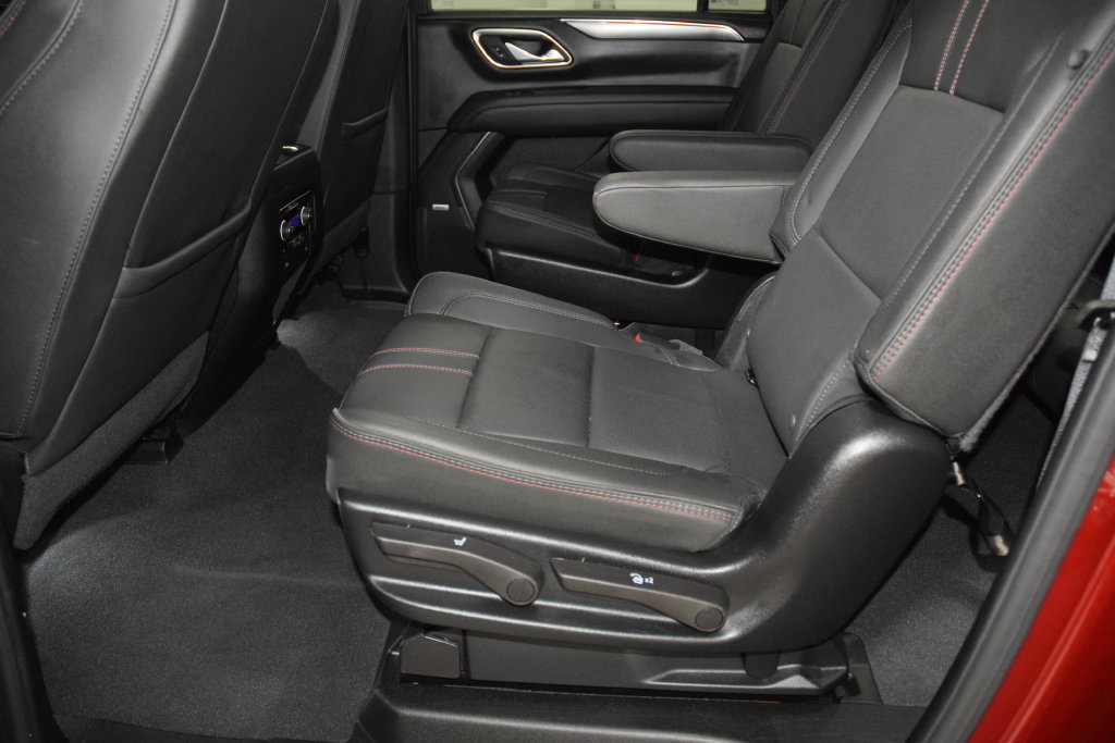 Used 2024 Chevrolet Suburban RST w/ Luxury Package AWD/4WD image 42