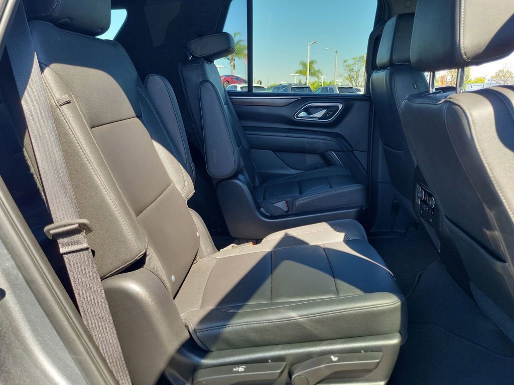 Used 2022 Chevrolet Tahoe Z71 w/ Luxury Package AWD/4WD image 25