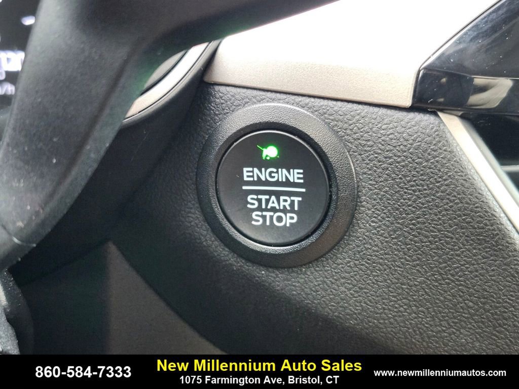 Used 2022 Ford Escape SE w/ Cold Weather Package image 23