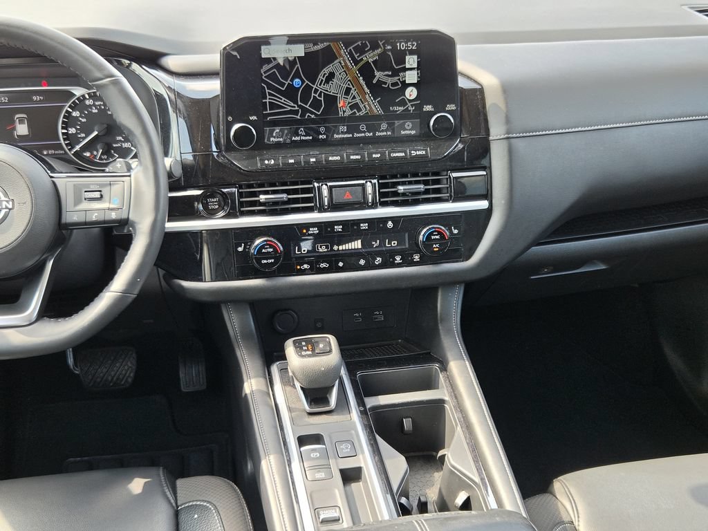Used 2025 Nissan Pathfinder SL FWD image 16