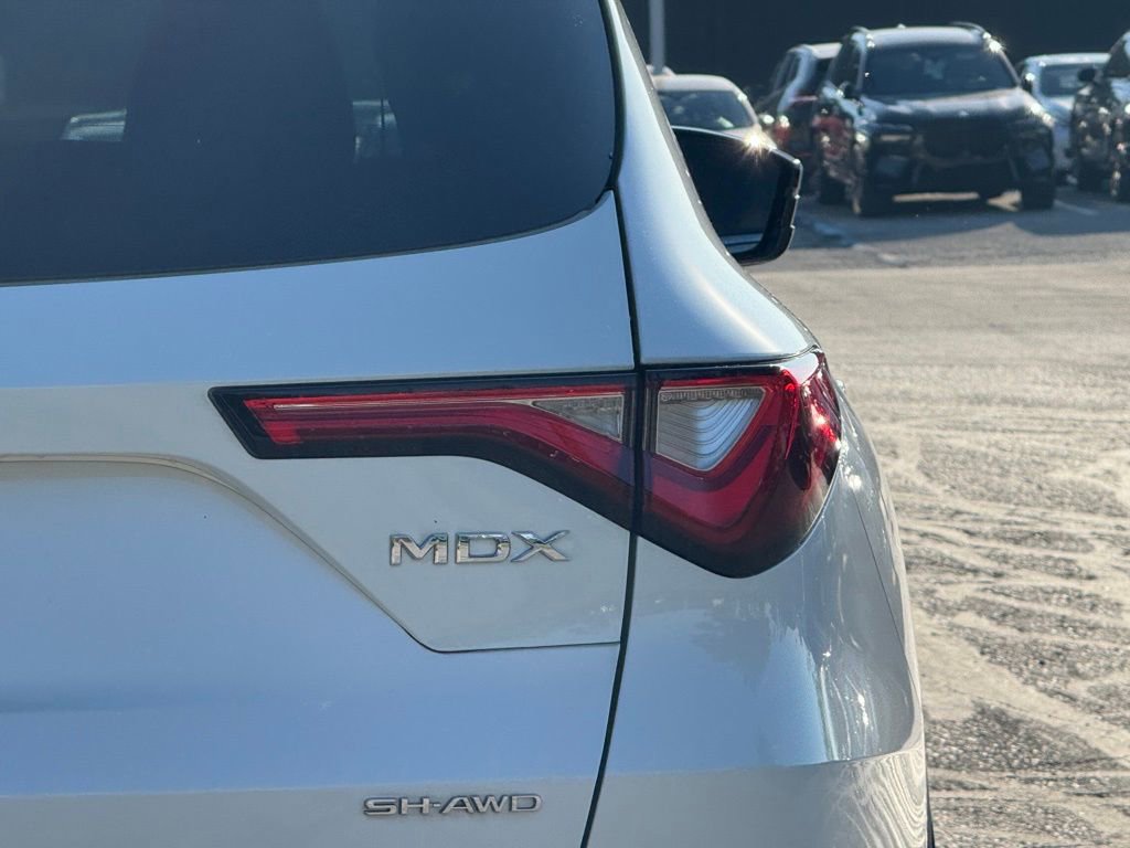 Used 2023 Acura MDX SH-AWD w/ Technology Package image 5