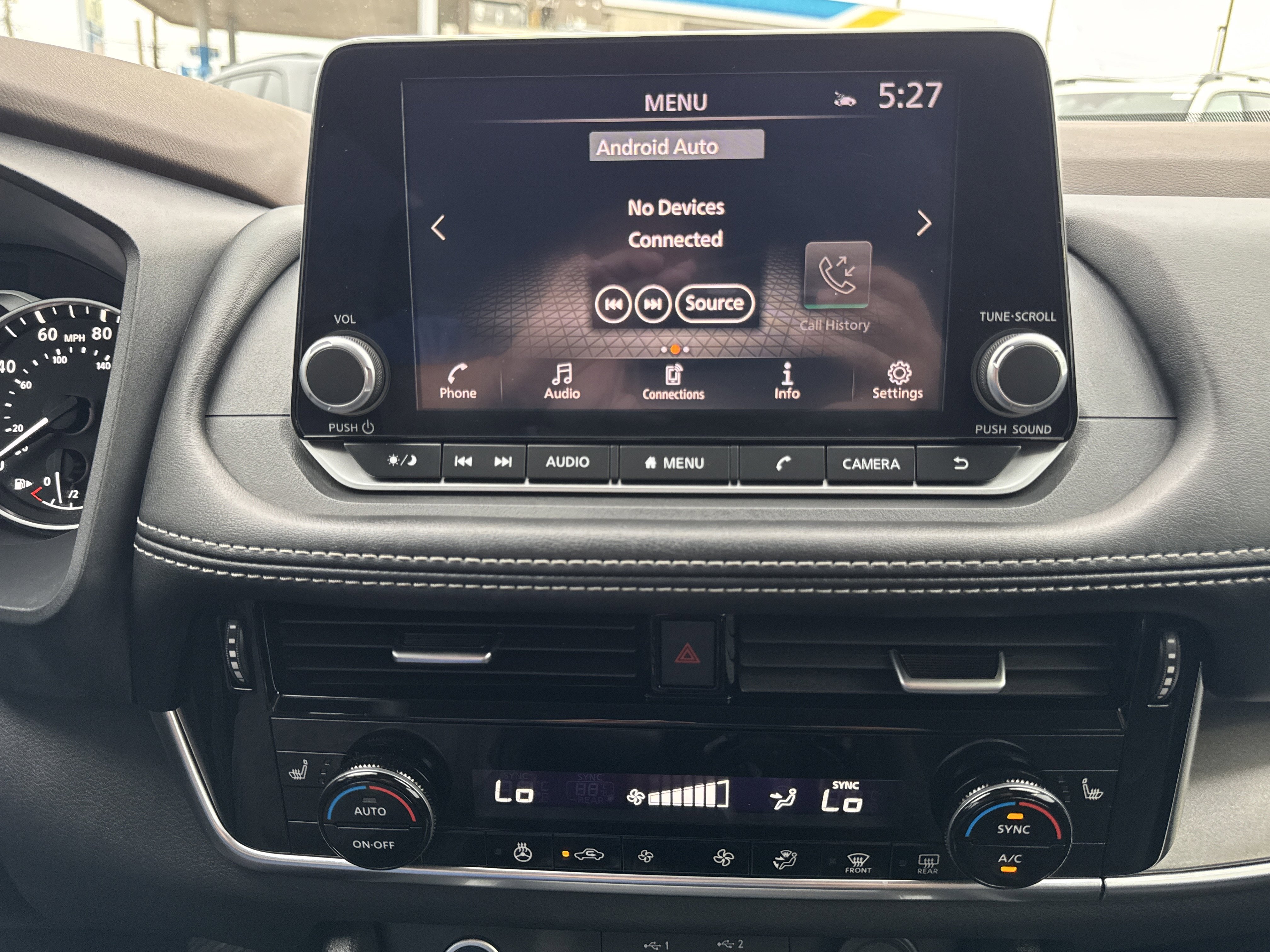 Used 2023 Nissan Rogue SV w/ SV Premium Package image 19