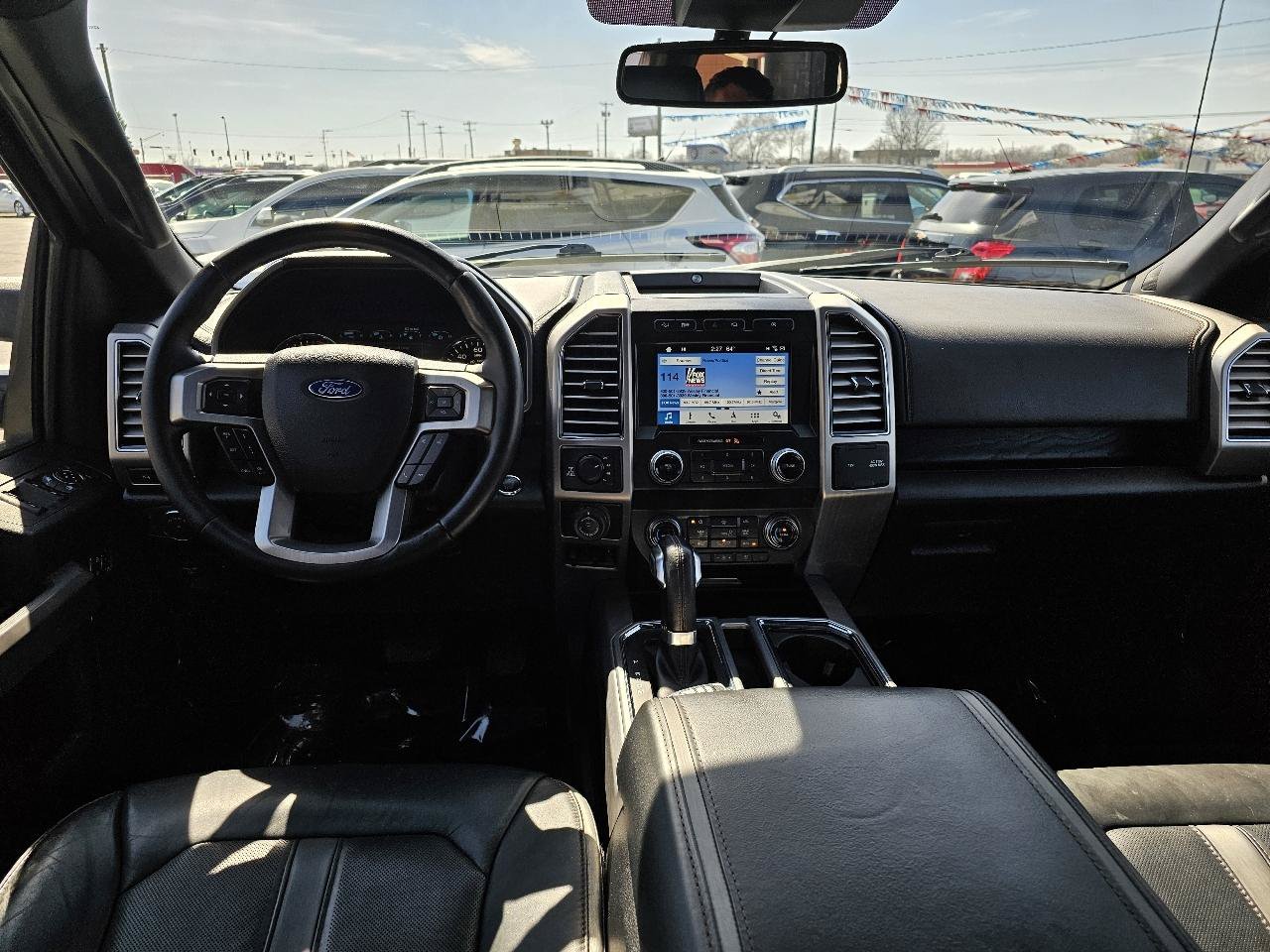 Used 2019 Ford F150 Platinum w/ Equipment Group 701A Luxury AWD/4WD image 3