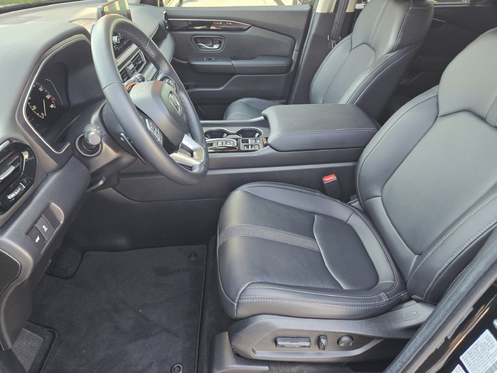 Certified 2025 Honda Pilot EX-L image 12