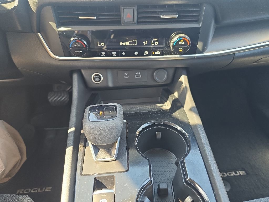 Used 2023 Nissan Rogue SV AWD/4WD image 11