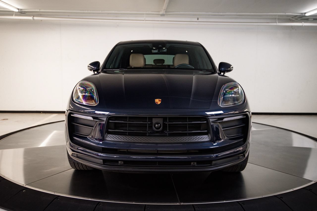 Certified 2023 Porsche Macan AWD/4WD image 10