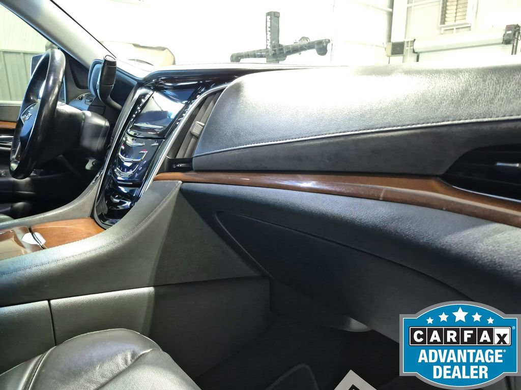 Used 2019 Cadillac Escalade ESV Premium Luxury w/ LPO, Radiant Package AWD/4WD image 25