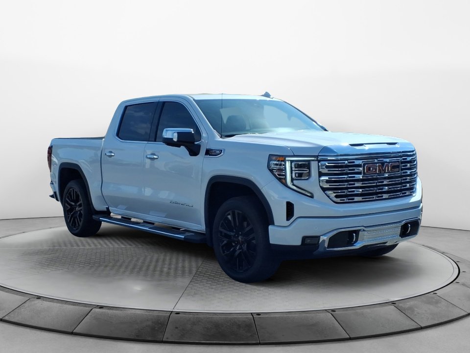 New 2025 GMC Sierra 1500 Denali w/ Technology Package