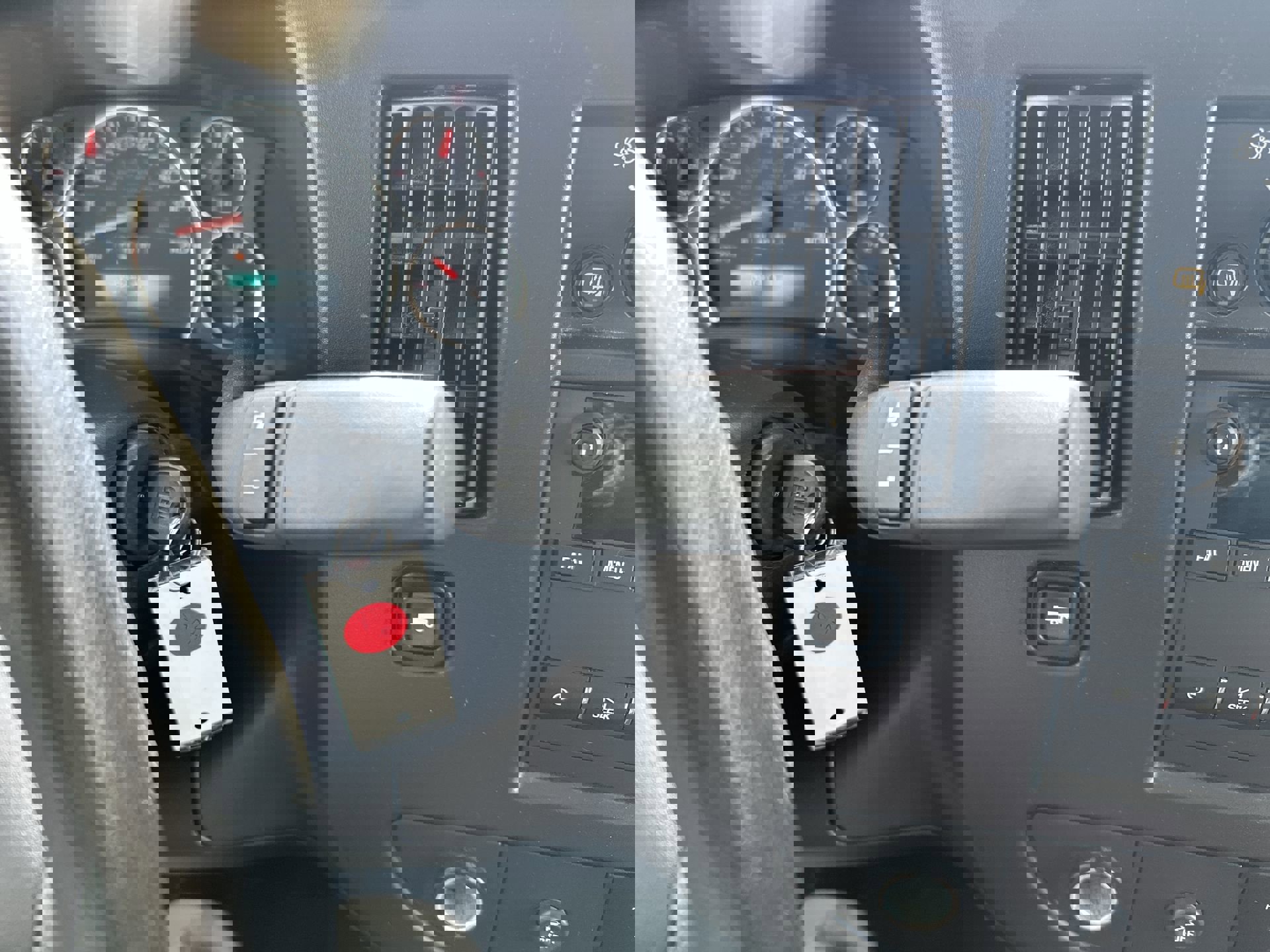 Used 2024 GMC Savana 2500 w/ Driver Convenience Package image 19