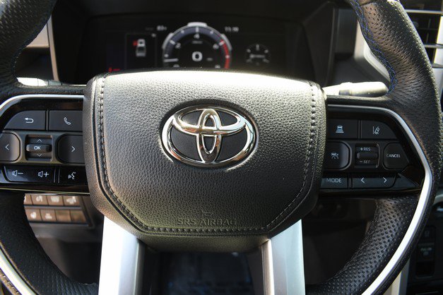 Used 2023 Toyota Tundra Platinum AWD/4WD image 31