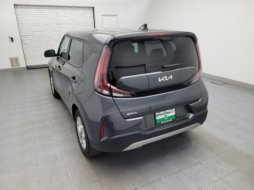 Used 2025 Kia Soul LX image 5