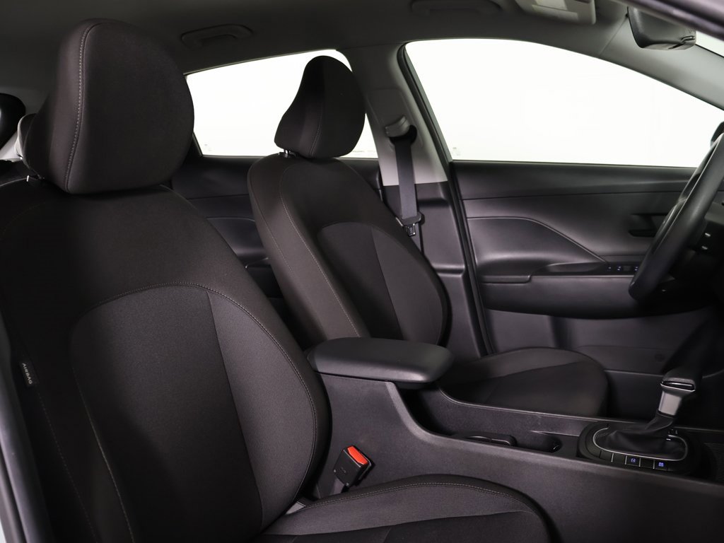 Used 2024 Hyundai Kona SE image 24