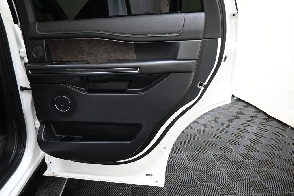 Used 2019 Ford Expedition Limited w/ Special Edition Package image 28