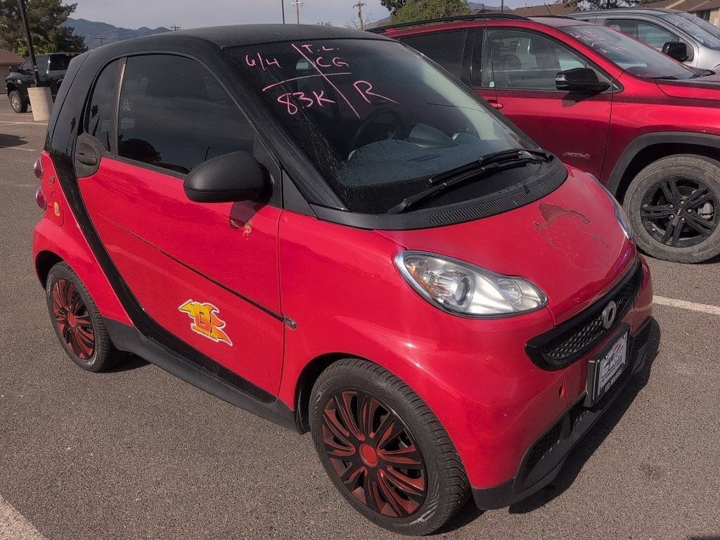 Used 2014 smart fortwo passion RWD image 4
