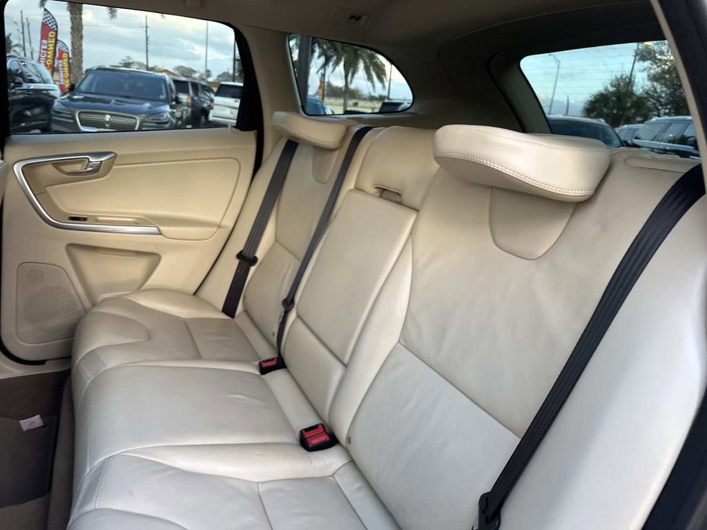 Used 2012 Volvo XC60 T6 image 16