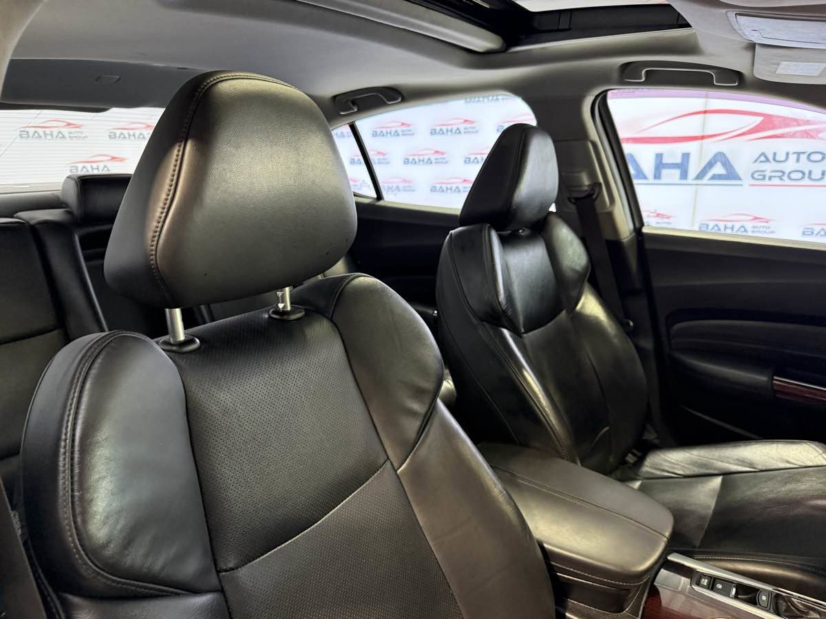 Used 2017 Acura TLX w/ Technology Package FWD image 30