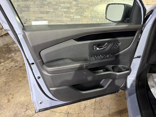 Used 2024 Honda Pilot TrailSport image 11