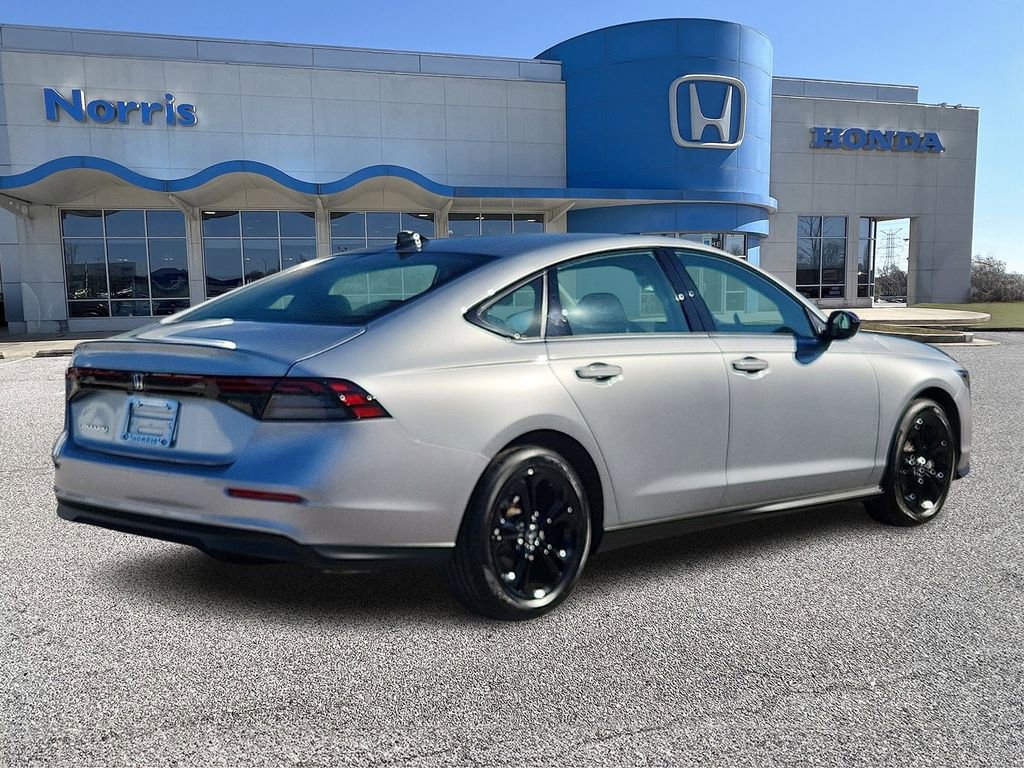 Certified 2025 Honda Accord SE image 4