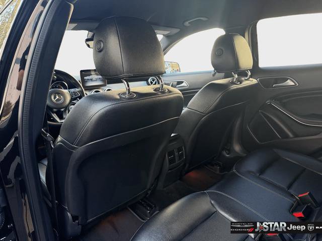 Used 2020 Mercedes-Benz GLA 250 4MATIC w/ Premium Package image 27