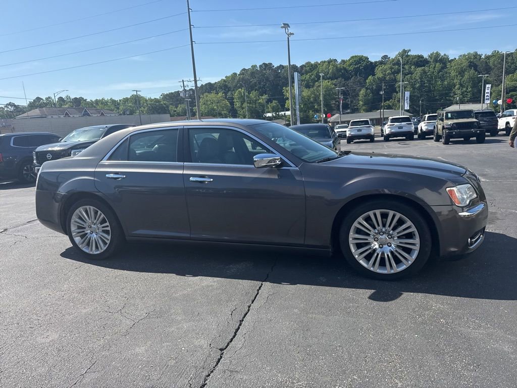 Used 2014 Chrysler 300 C image 3