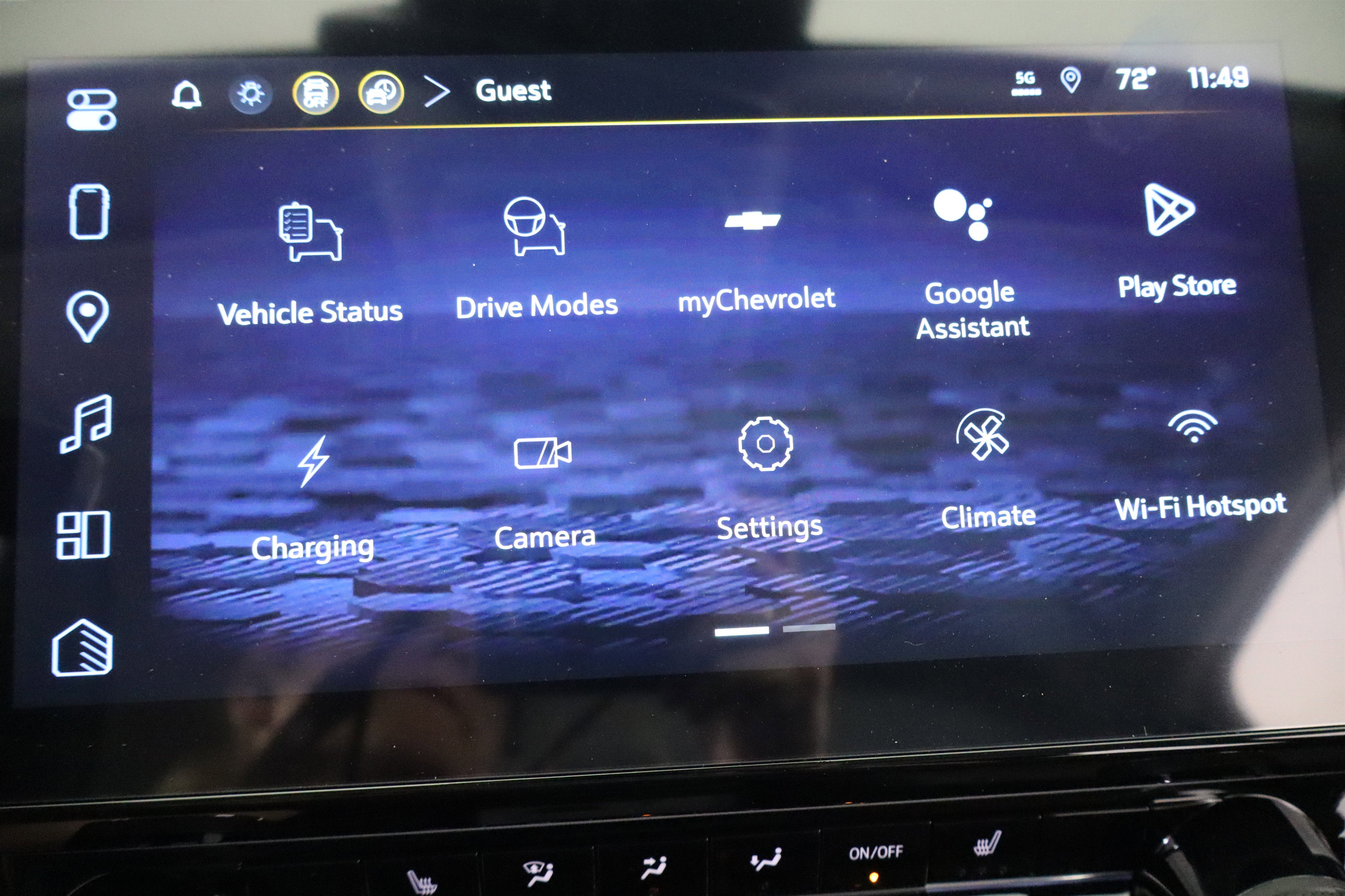 New 2027 Chevrolet Bolt LT w/ Comfort Package image 25