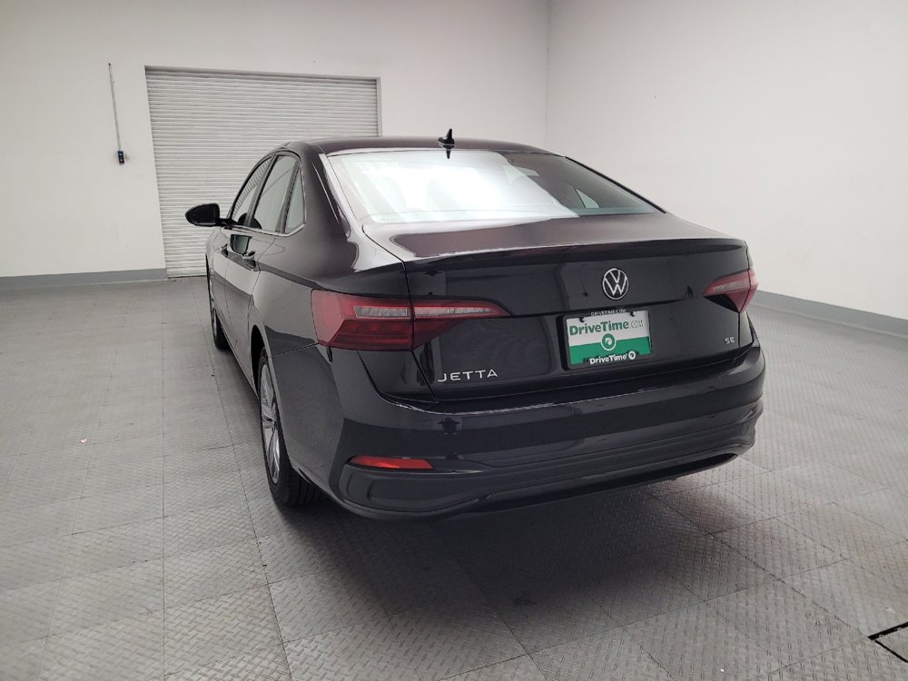 Used 2024 Volkswagen Jetta SE image 6