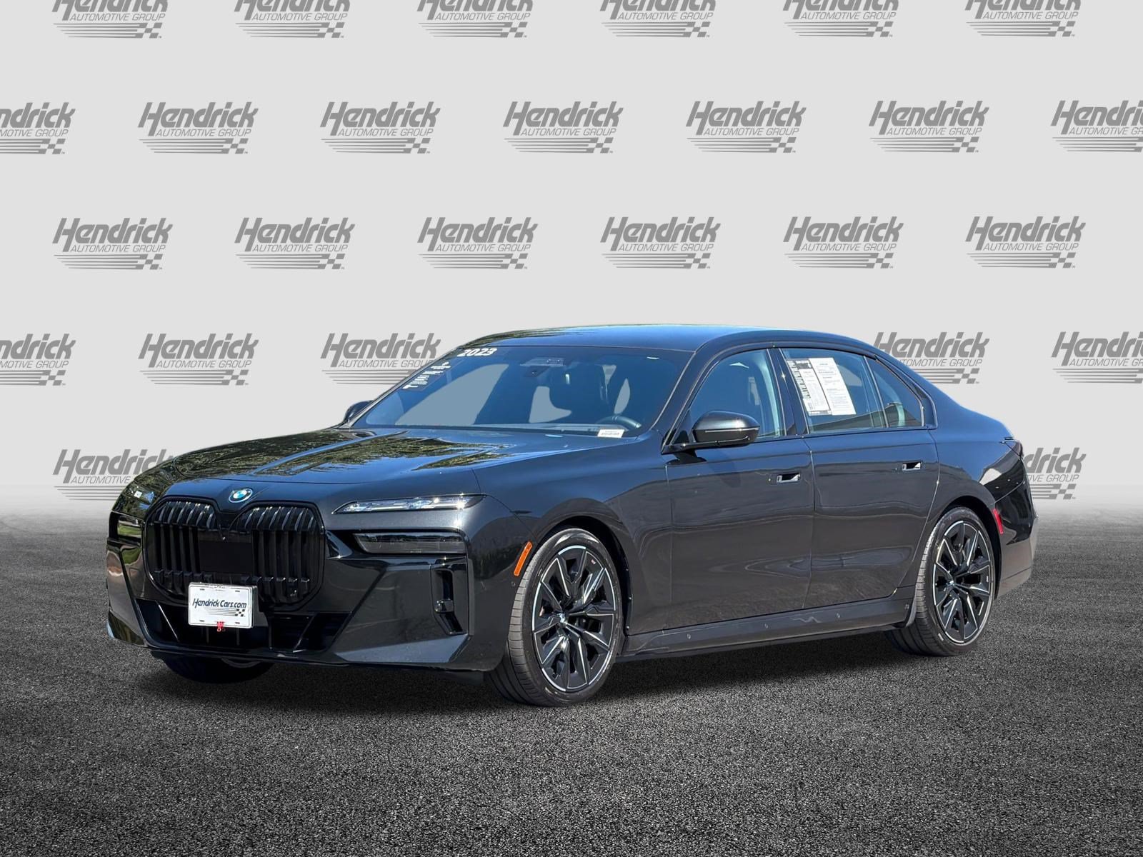 Used 2023 BMW i7 xDrive60 w/ Executive Package 2 AWD/4WD image 9