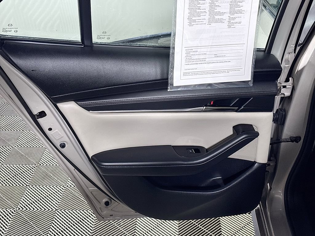Used 2022 MAZDA MAZDA3 s image 19