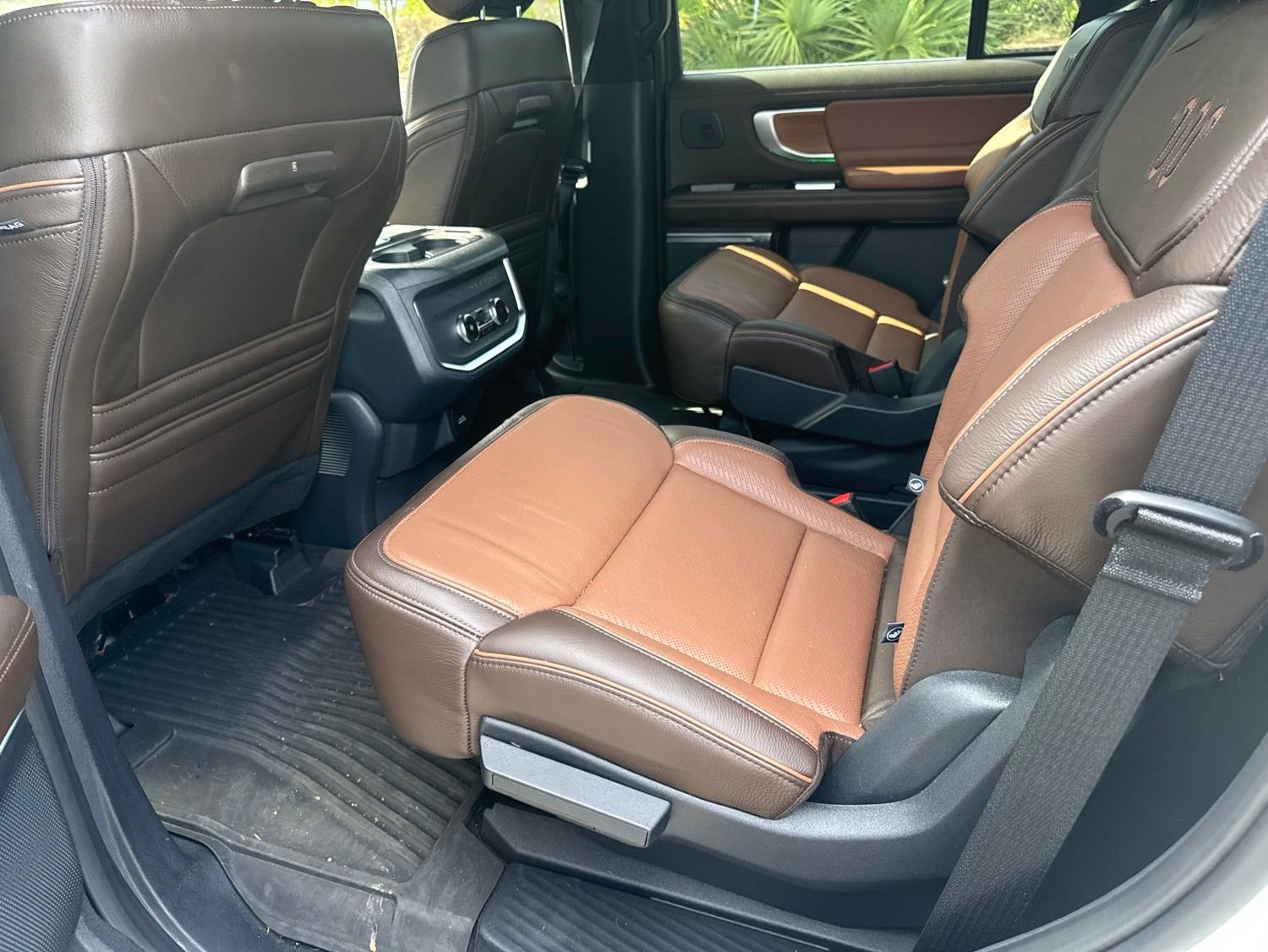Used 2025 Ford Expedition King Ranch AWD/4WD image 10