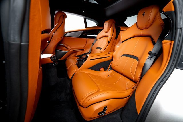 Used 2025 Ferrari Purosangue image 26