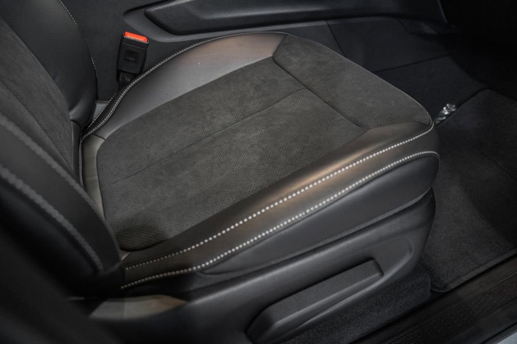 New 2025 Jeep Grand Cherokee Altitude image 33