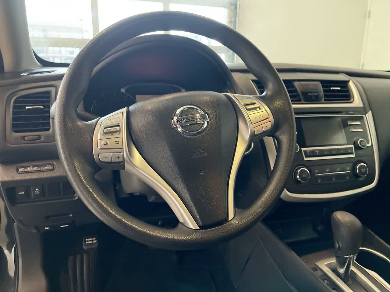Used 2016 Nissan Altima 2.5 S w/ Power Driver Seat Package FWD image 14