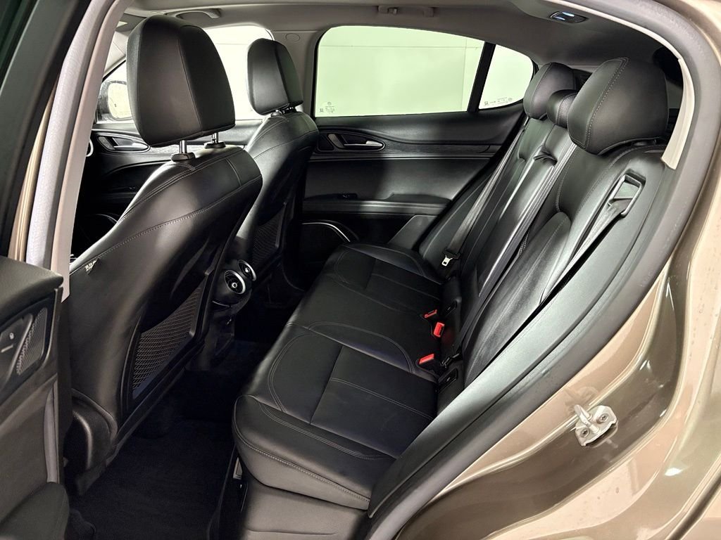 Used 2019 Alfa Romeo Stelvio w/ Nero Edizione RWD image 22
