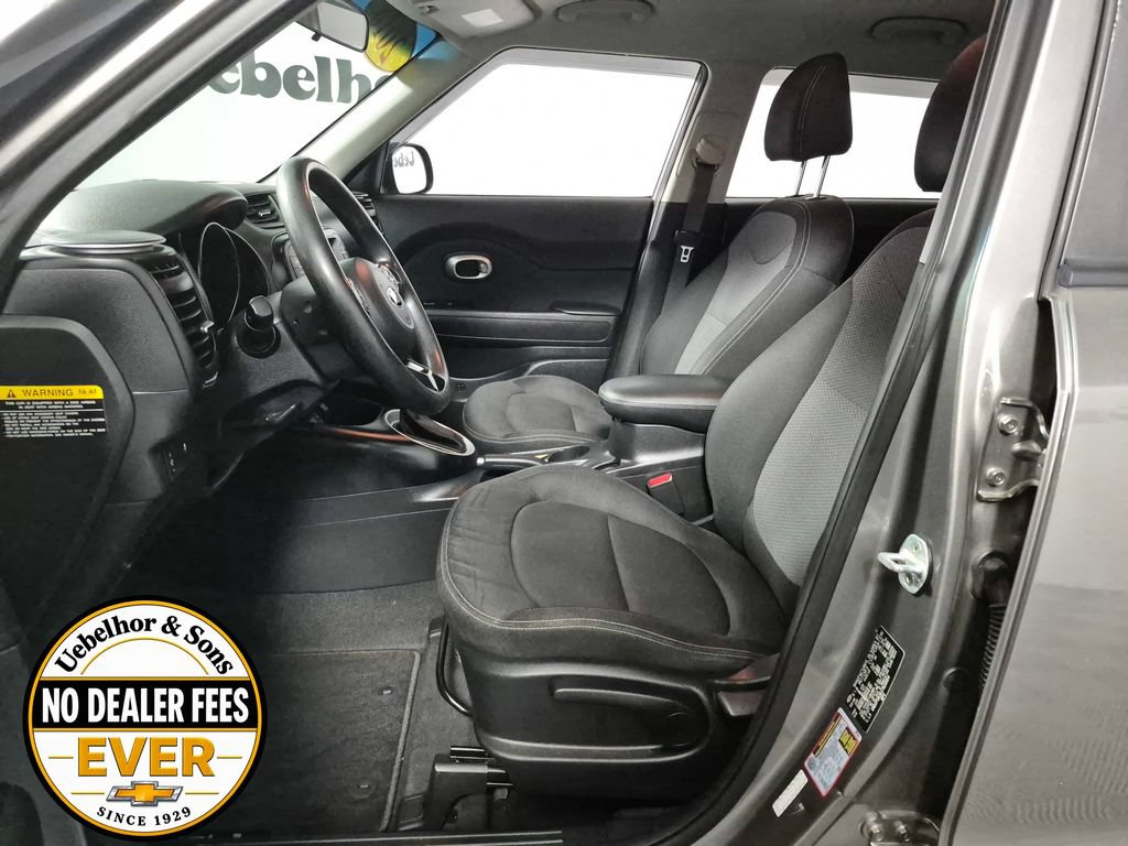Used 2018 Kia Soul + FWD image 9