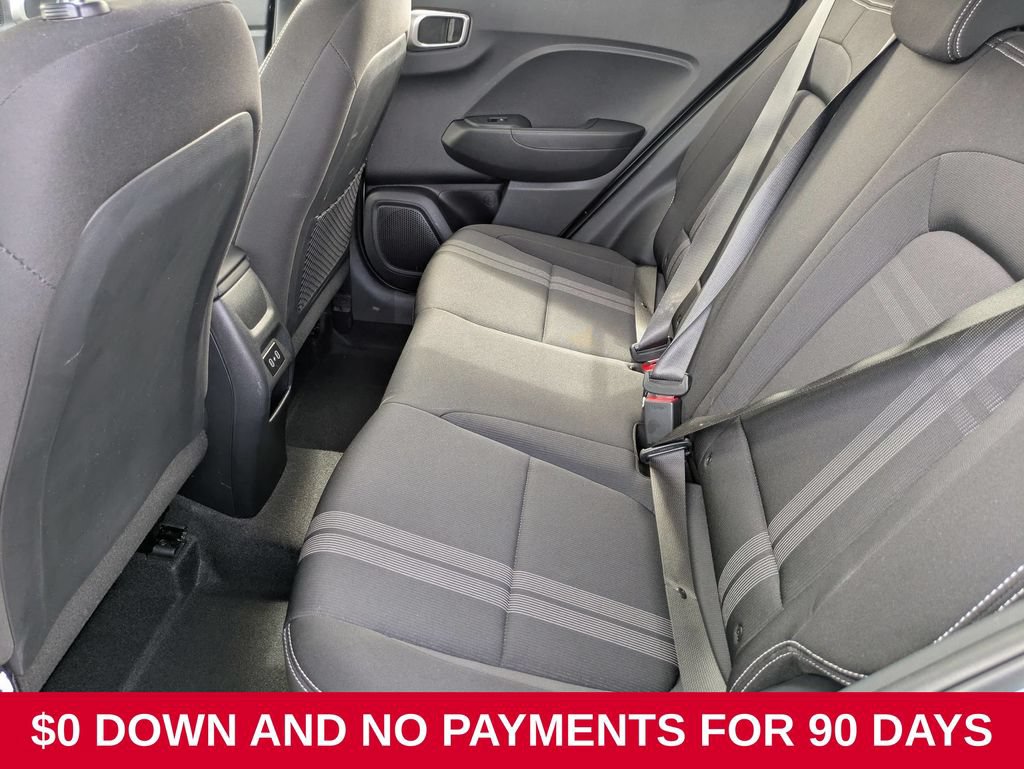 Used 2025 Hyundai Venue SEL FWD image 27