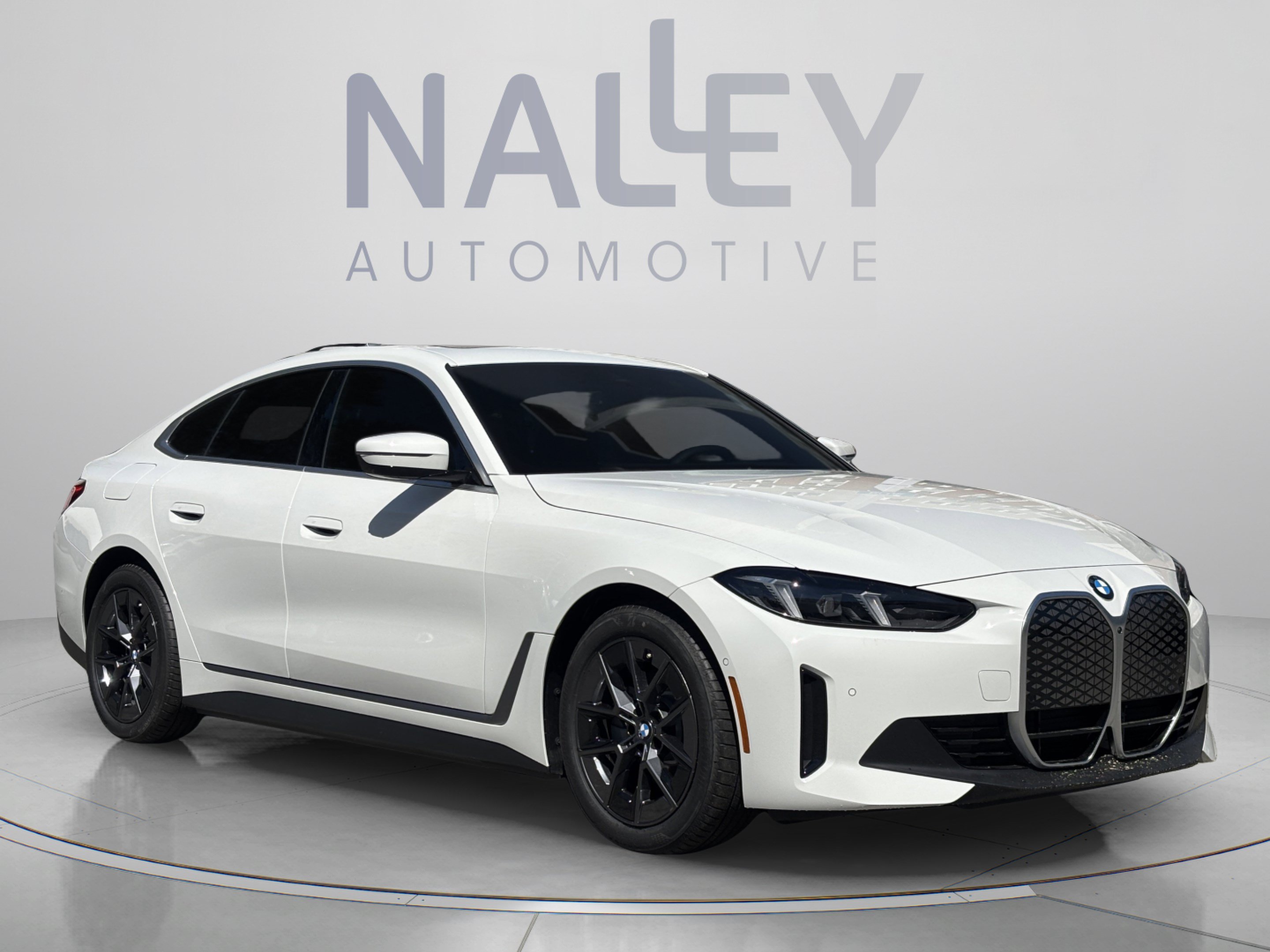 Used 2026 BMW i4 eDrive40 w/ Parking Assistance Package RWD image 5