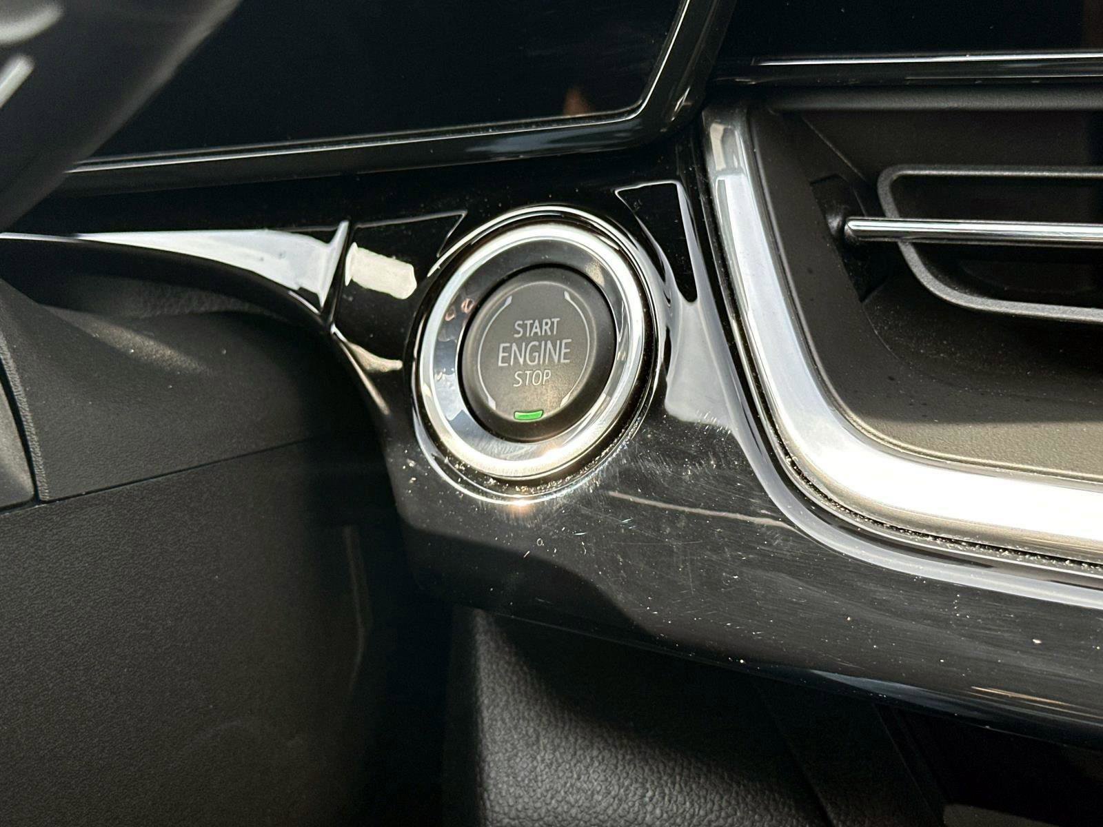 Certified 2024 Chevrolet Trax RS w/ Driver Confidence Package image 28