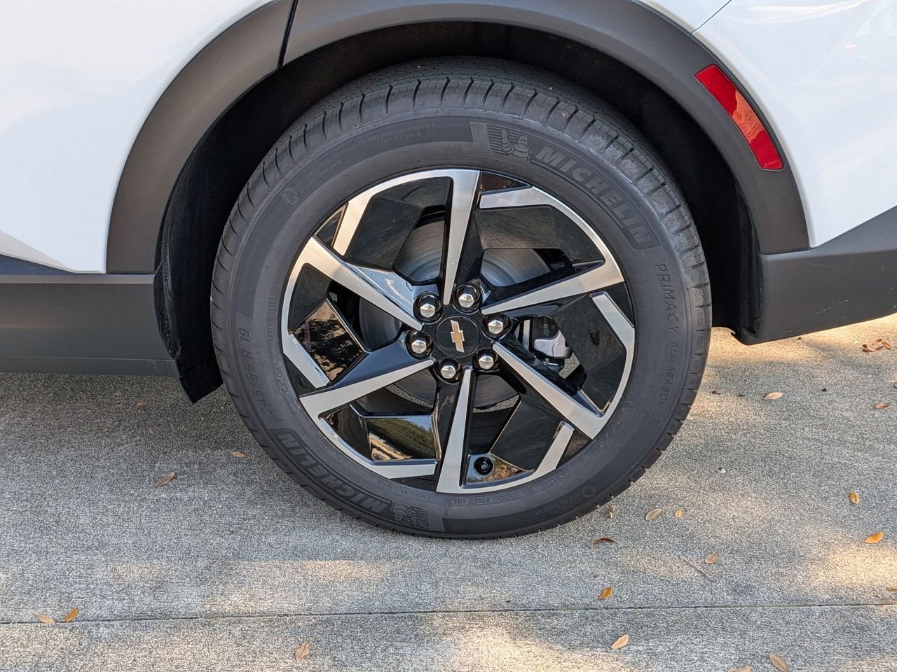 New 2026 Chevrolet Equinox EV LT image 26