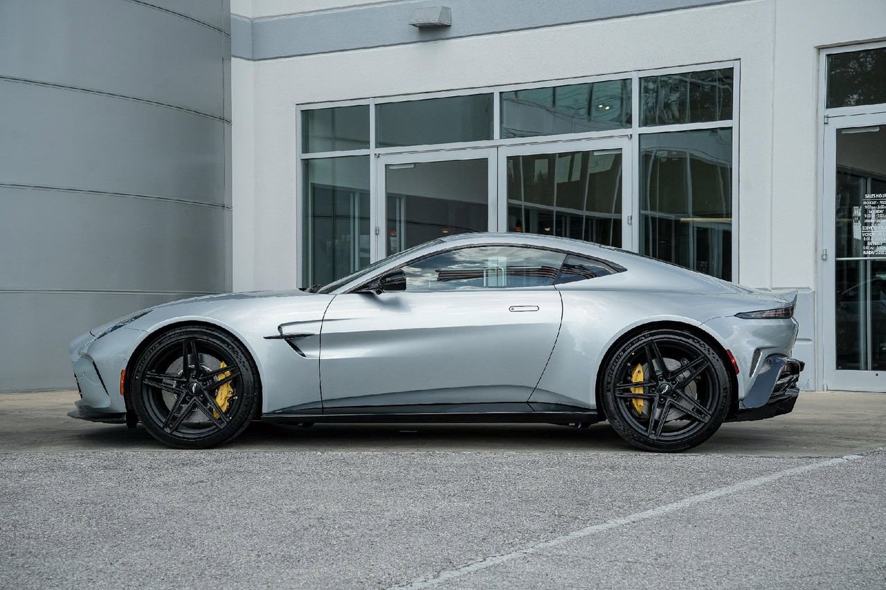 New 2026 Aston Martin V8 Vantage Coupe image 10