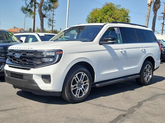 Certified 2025 Ford Expedition Active AWD/4WD image 30